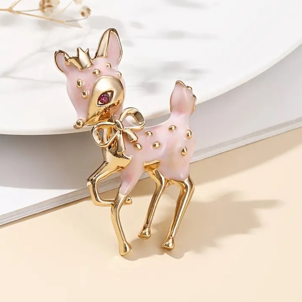 NWOT - Chic Gold and Pink Reindeer Brooch